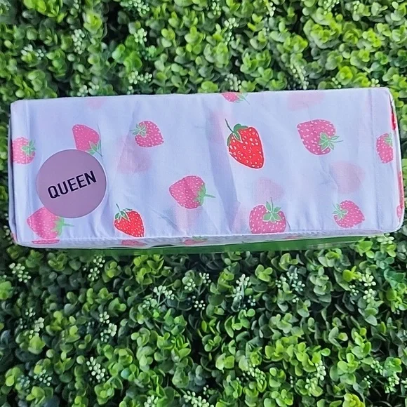 Kate Spade Green Strawberry Queen Sheet Set 100% Cotton Percale New - Picture 4 of 10
